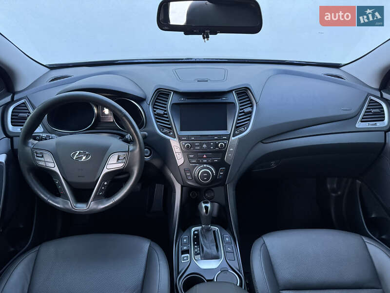 Внедорожник / Кроссовер Hyundai Santa FE 2015 в Луцке