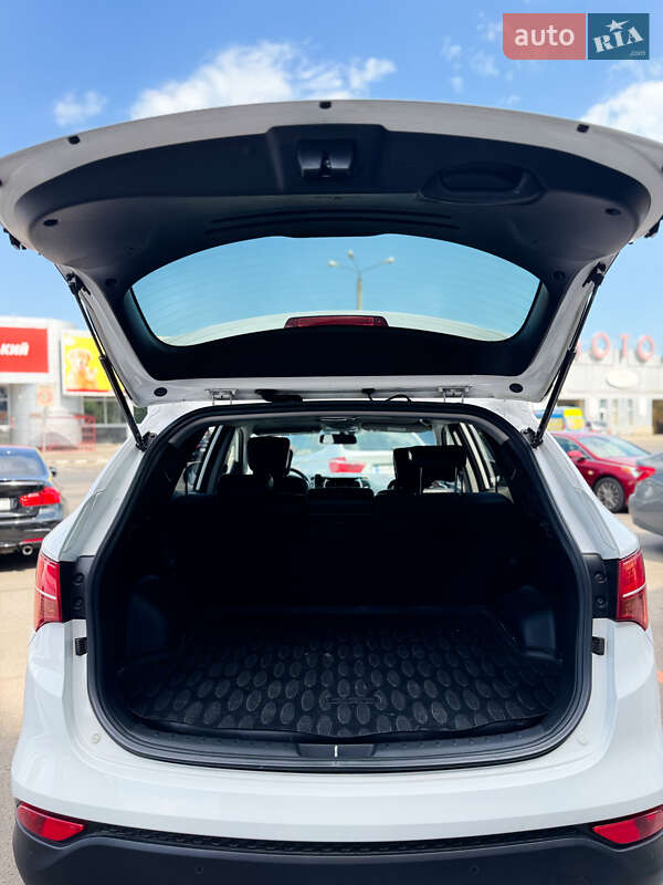 Позашляховик / Кросовер Hyundai Santa FE 2015 в Одесі