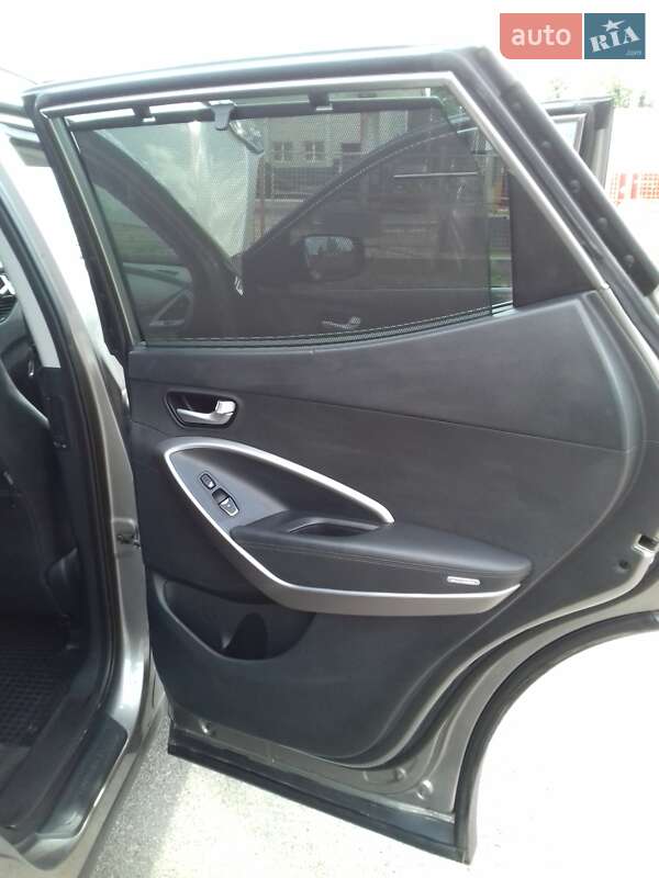 Внедорожник / Кроссовер Hyundai Santa FE 2015 в Харькове