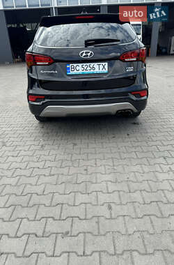 Внедорожник / Кроссовер Hyundai Santa FE 2017 в 