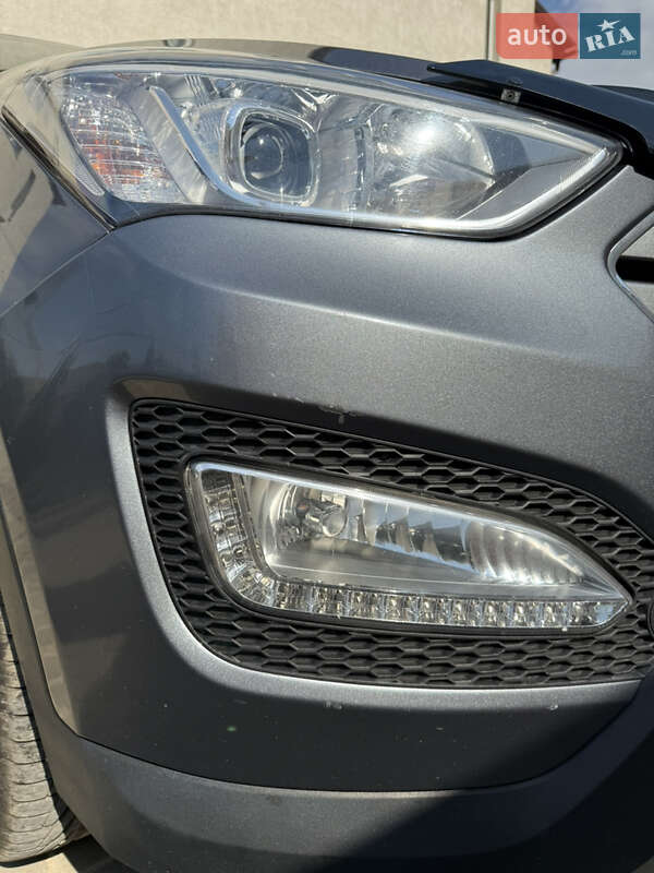 Позашляховик / Кросовер Hyundai Santa FE 2014 в Одесі