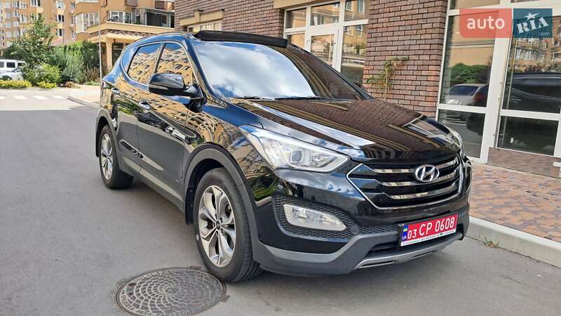 Внедорожник / Кроссовер Hyundai Santa FE 2014 в 