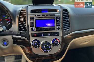 Внедорожник / Кроссовер Hyundai Santa FE 2011 в 