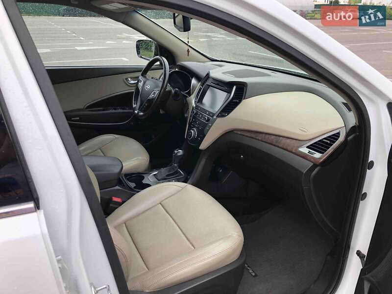 Позашляховик / Кросовер Hyundai Santa FE 2017 в Львові