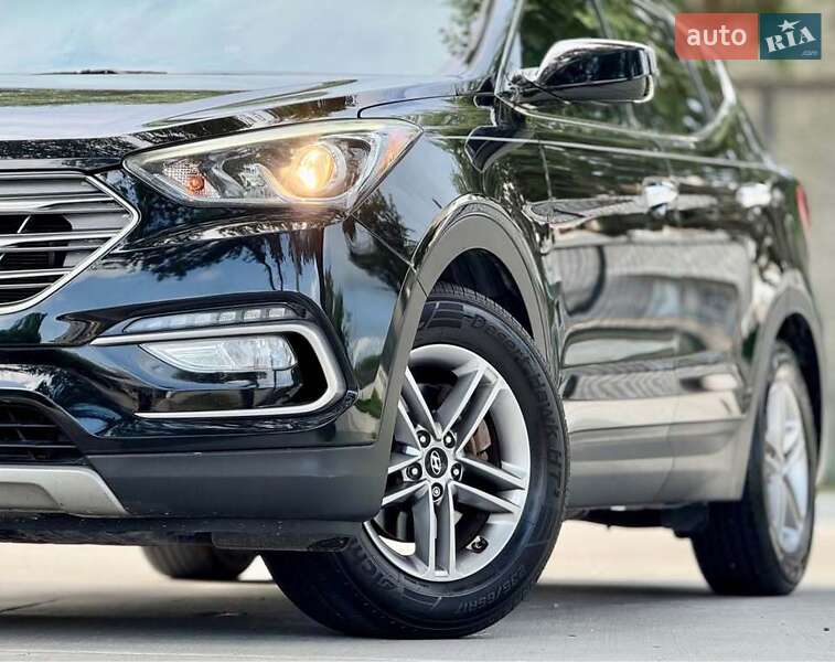 Внедорожник / Кроссовер Hyundai Santa FE 2017 в Одессе