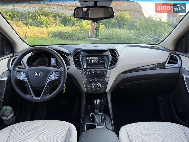 Внедорожник / Кроссовер Hyundai Santa FE 2017 в Львове