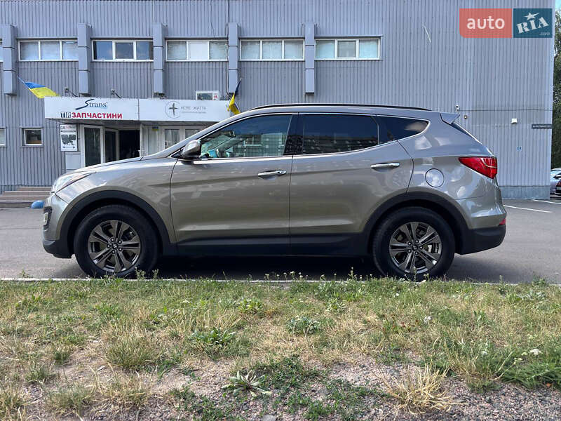 Внедорожник / Кроссовер Hyundai Santa FE 2015 в Черкассах