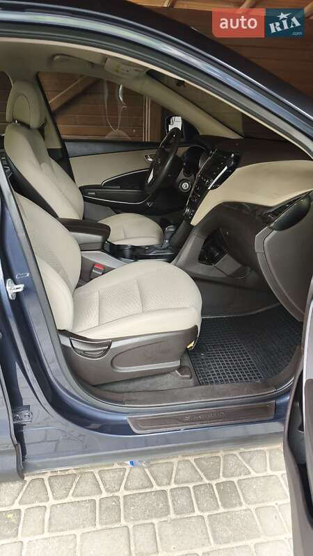 Позашляховик / Кросовер Hyundai Santa FE 2016 в Трускавці