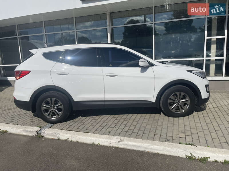 Внедорожник / Кроссовер Hyundai Santa FE 2014 в Чернигове