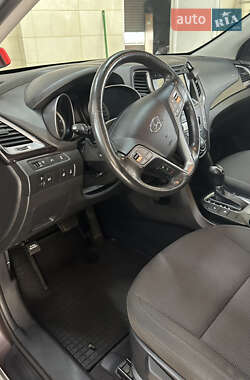 Внедорожник / Кроссовер Hyundai Santa FE 2014 в 
