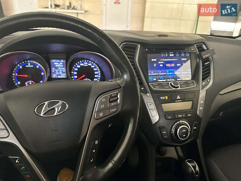 Позашляховик / Кросовер Hyundai Santa FE 2014 в Харкові