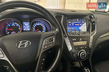 Внедорожник / Кроссовер Hyundai Santa FE 2014 в 