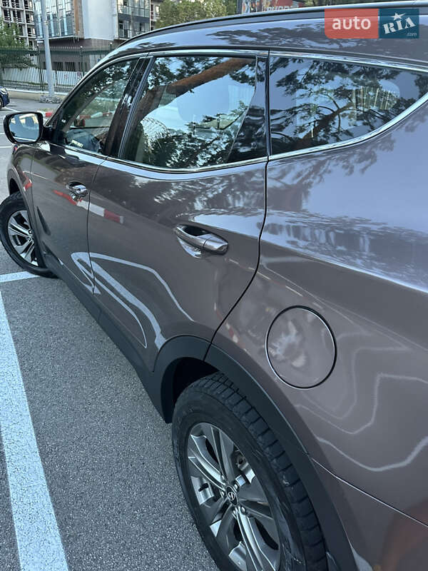 Позашляховик / Кросовер Hyundai Santa FE 2014 в Харкові