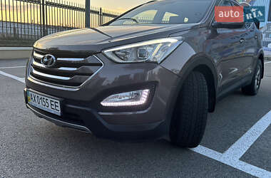 Внедорожник / Кроссовер Hyundai Santa FE 2014 в 