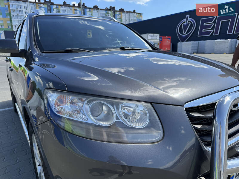 Внедорожник / Кроссовер Hyundai Santa FE 2010 в Ивано-Франковске