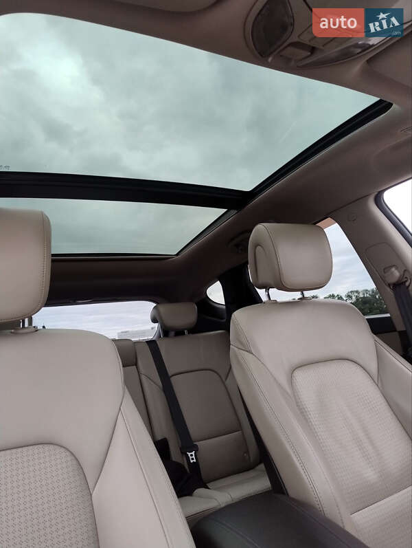 Внедорожник / Кроссовер Hyundai Santa FE 2013 в Черновцах