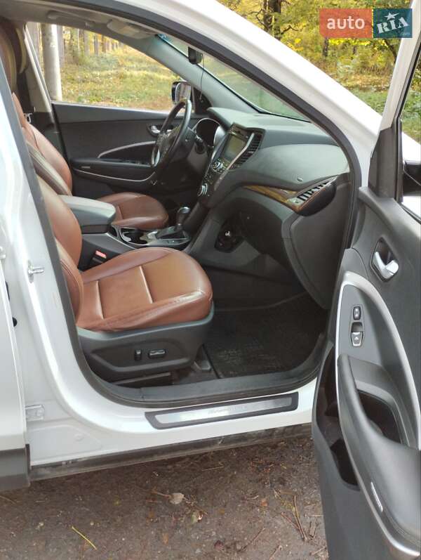 Внедорожник / Кроссовер Hyundai Santa FE 2015 в Виннице
