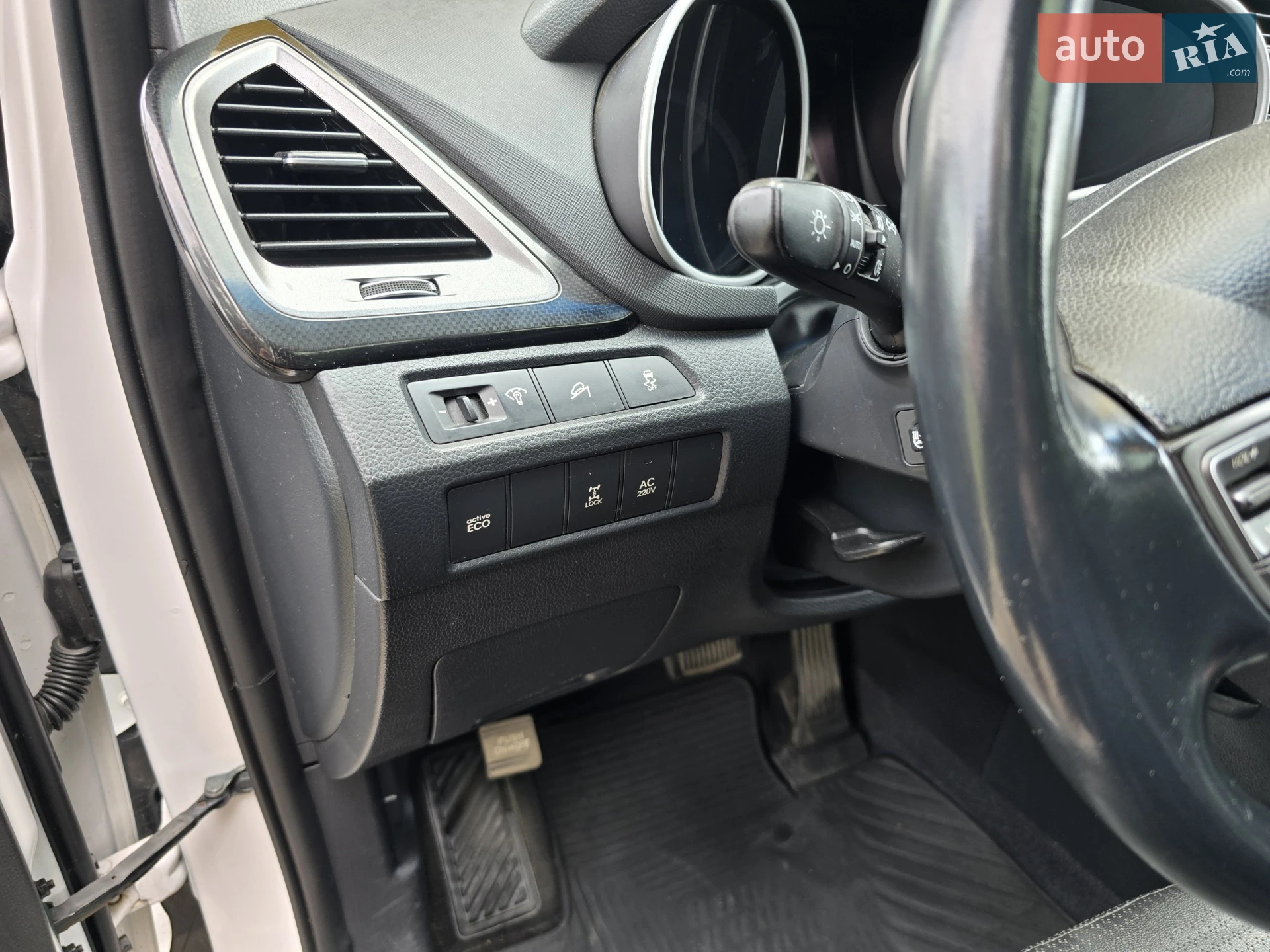 2012 Hyundai Santa Fe - мініатюра 17