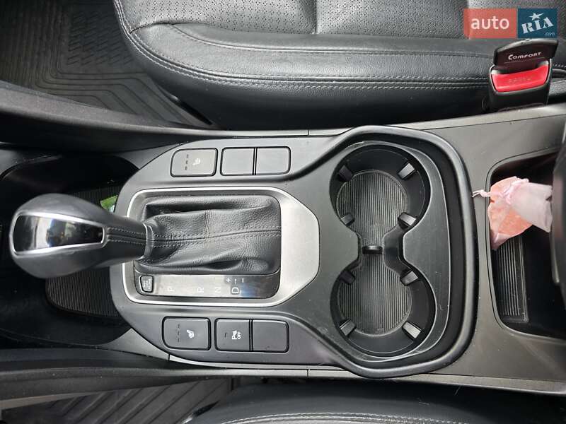 Позашляховик / Кросовер Hyundai Santa FE 2012 в Вінниці