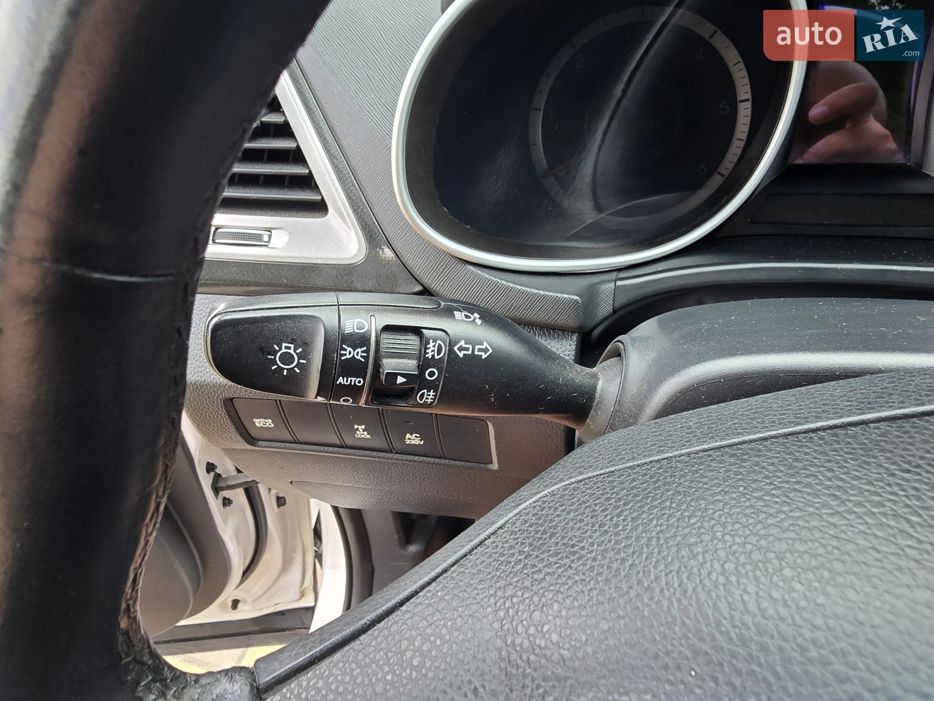 2012 Hyundai Santa Fe - мініатюра 25