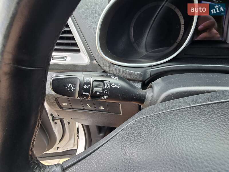 Позашляховик / Кросовер Hyundai Santa FE 2012 в Вінниці