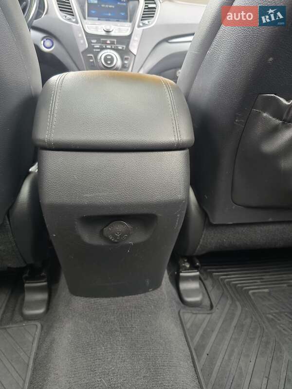 Позашляховик / Кросовер Hyundai Santa FE 2012 в Вінниці