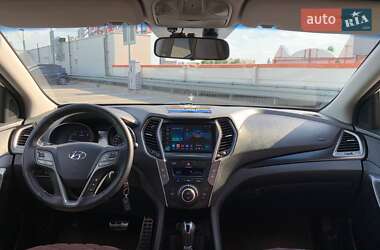 Внедорожник / Кроссовер Hyundai Santa FE 2016 в 