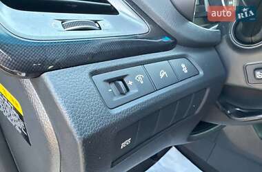 Позашляховик / Кросовер Hyundai Santa FE 2015 в  фото 10 Позашляховик / Кросовер Hyundai Santa FE 2015 в