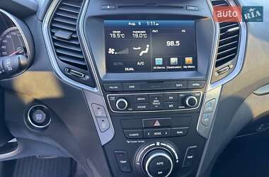 Позашляховик / Кросовер Hyundai Santa FE 2015 в  фото 15 Позашляховик / Кросовер Hyundai Santa FE 2015 в