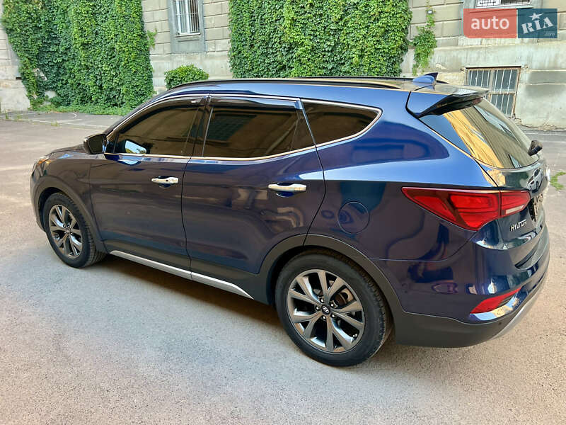 Внедорожник / Кроссовер Hyundai Santa FE 2017 в Одессе