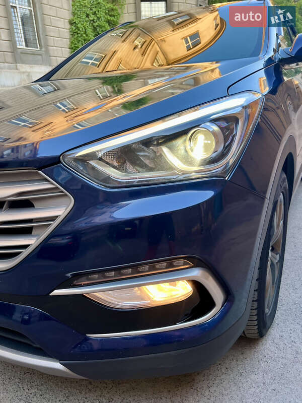 Внедорожник / Кроссовер Hyundai Santa FE 2017 в Одессе