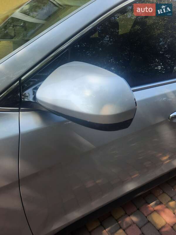 Внедорожник / Кроссовер Hyundai Santa FE 2013 в Кременце