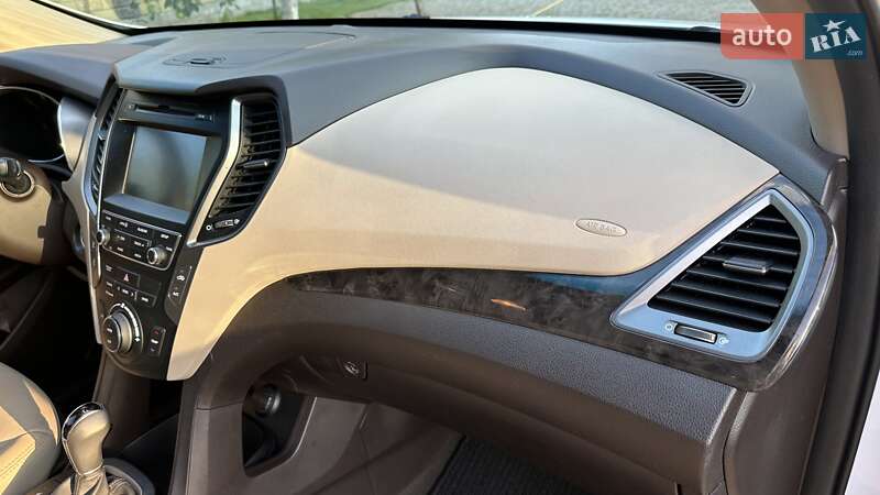 Позашляховик / Кросовер Hyundai Santa FE 2016 в Рівному фото 35 Позашляховик / Кросовер Hyundai Santa FE 2016 в Рівному