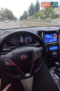 Внедорожник / Кроссовер Hyundai Santa FE 2014 в 