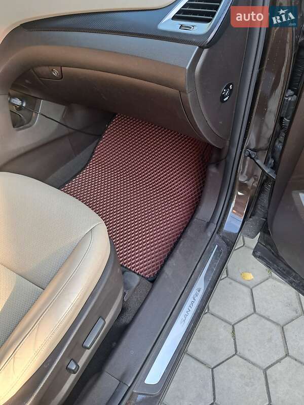 Позашляховик / Кросовер Hyundai Santa FE 2017 в Дніпрі