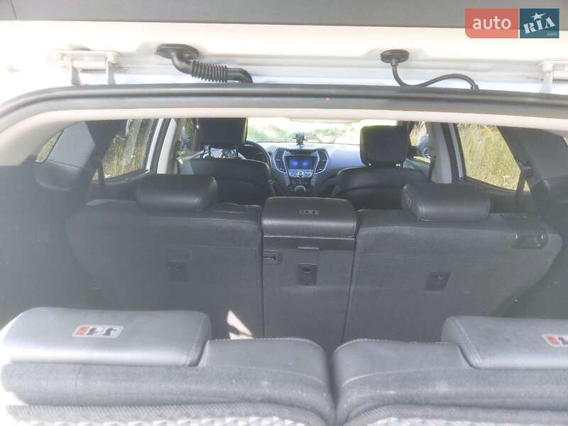 Внедорожник / Кроссовер Hyundai Santa FE 2013 в Вишневом