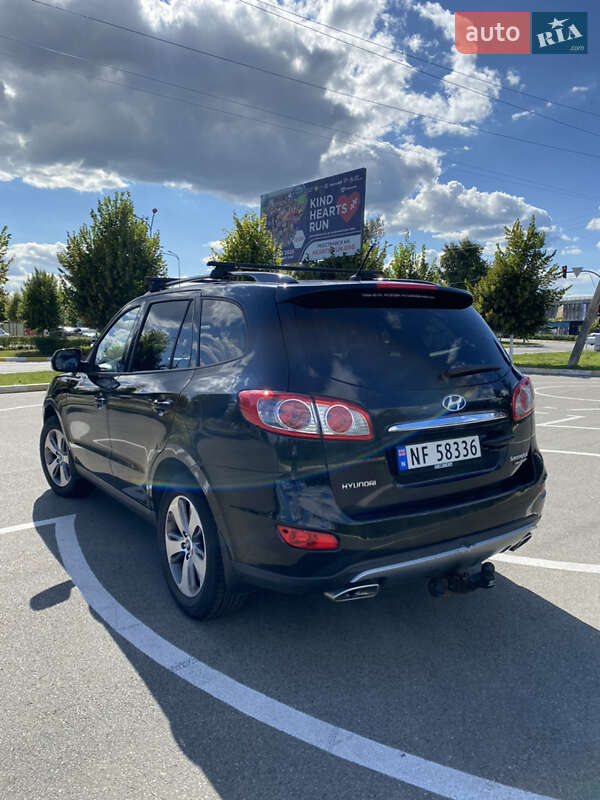 Позашляховик / Кросовер Hyundai Santa FE 2011 в Бучі