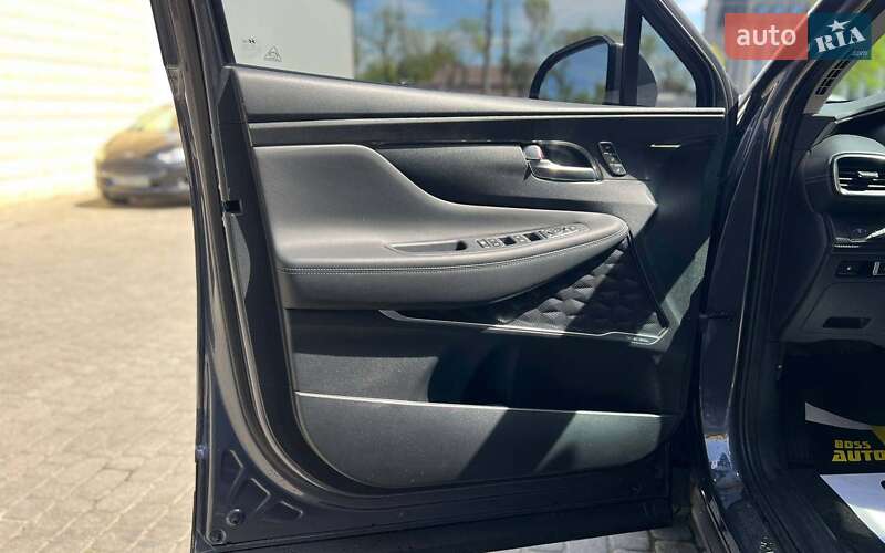 Внедорожник / Кроссовер Hyundai Santa FE 2023 в Ивано-Франковске