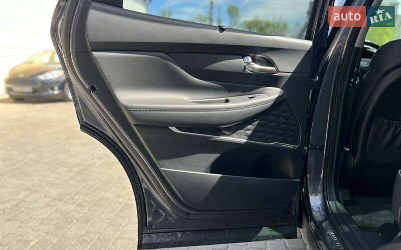 Внедорожник / Кроссовер Hyundai Santa FE 2023 в Ивано-Франковске