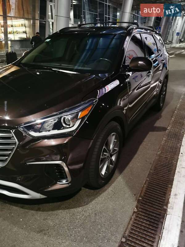 Внедорожник / Кроссовер Hyundai Santa FE 2016 в Киеве