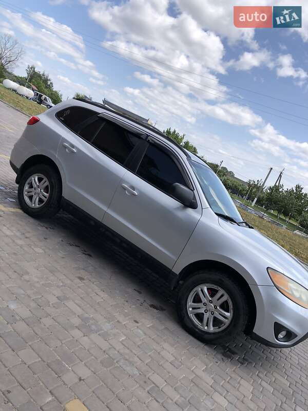 Позашляховик / Кросовер Hyundai Santa FE 2010 в Києві