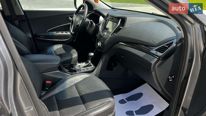 Позашляховик / Кросовер Hyundai Santa FE 2012 в Луцьку