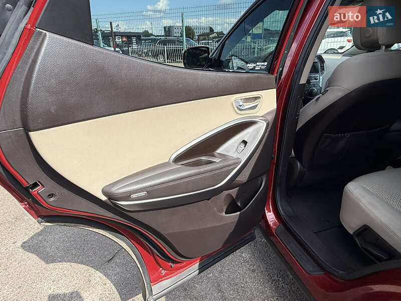 Позашляховик / Кросовер Hyundai Santa FE 2016 в Києві