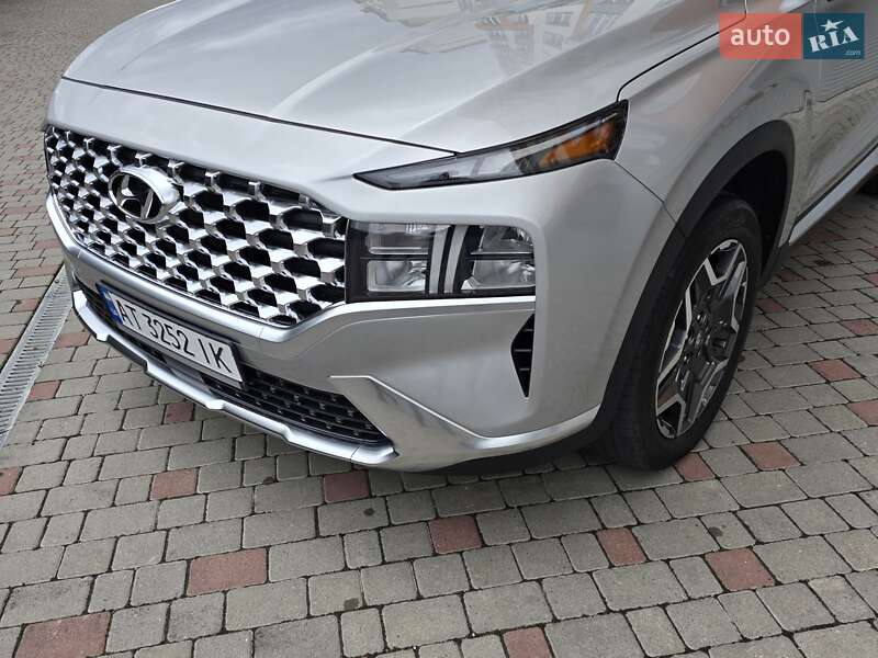Внедорожник / Кроссовер Hyundai Santa FE 2022 в Ивано-Франковске