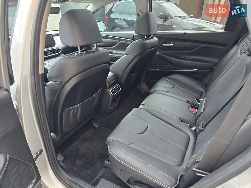 Внедорожник / Кроссовер Hyundai Santa FE 2022 в Ивано-Франковске