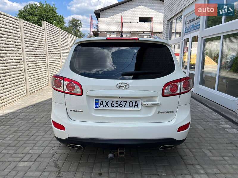 Позашляховик / Кросовер Hyundai Santa FE 2011 в Харкові