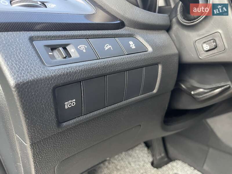 Внедорожник / Кроссовер Hyundai Santa FE 2014 в Луцке