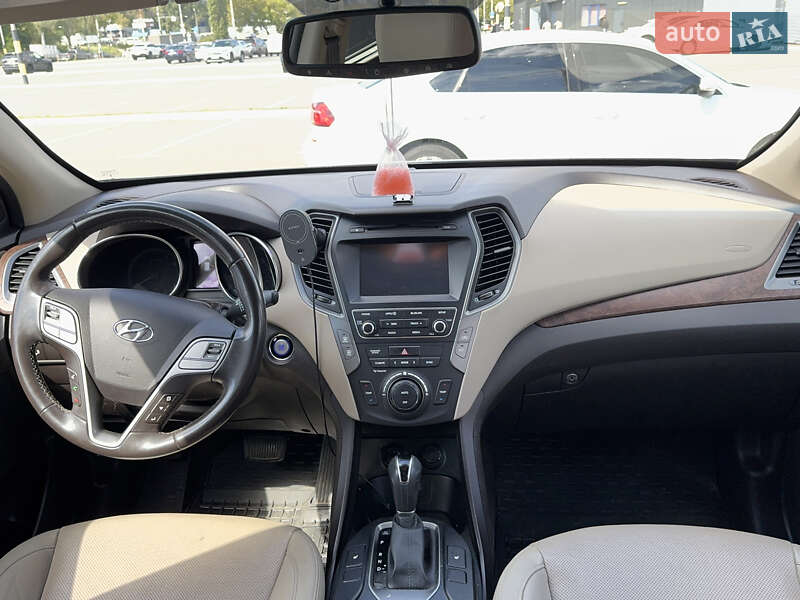 Внедорожник / Кроссовер Hyundai Santa FE 2018 в Киеве