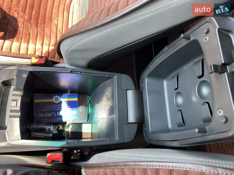 Позашляховик / Кросовер Hyundai Santa FE 2016 в Львові