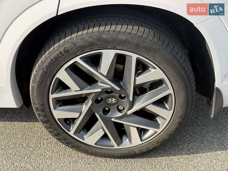 Позашляховик / Кросовер Hyundai Santa FE 2021 в Києві